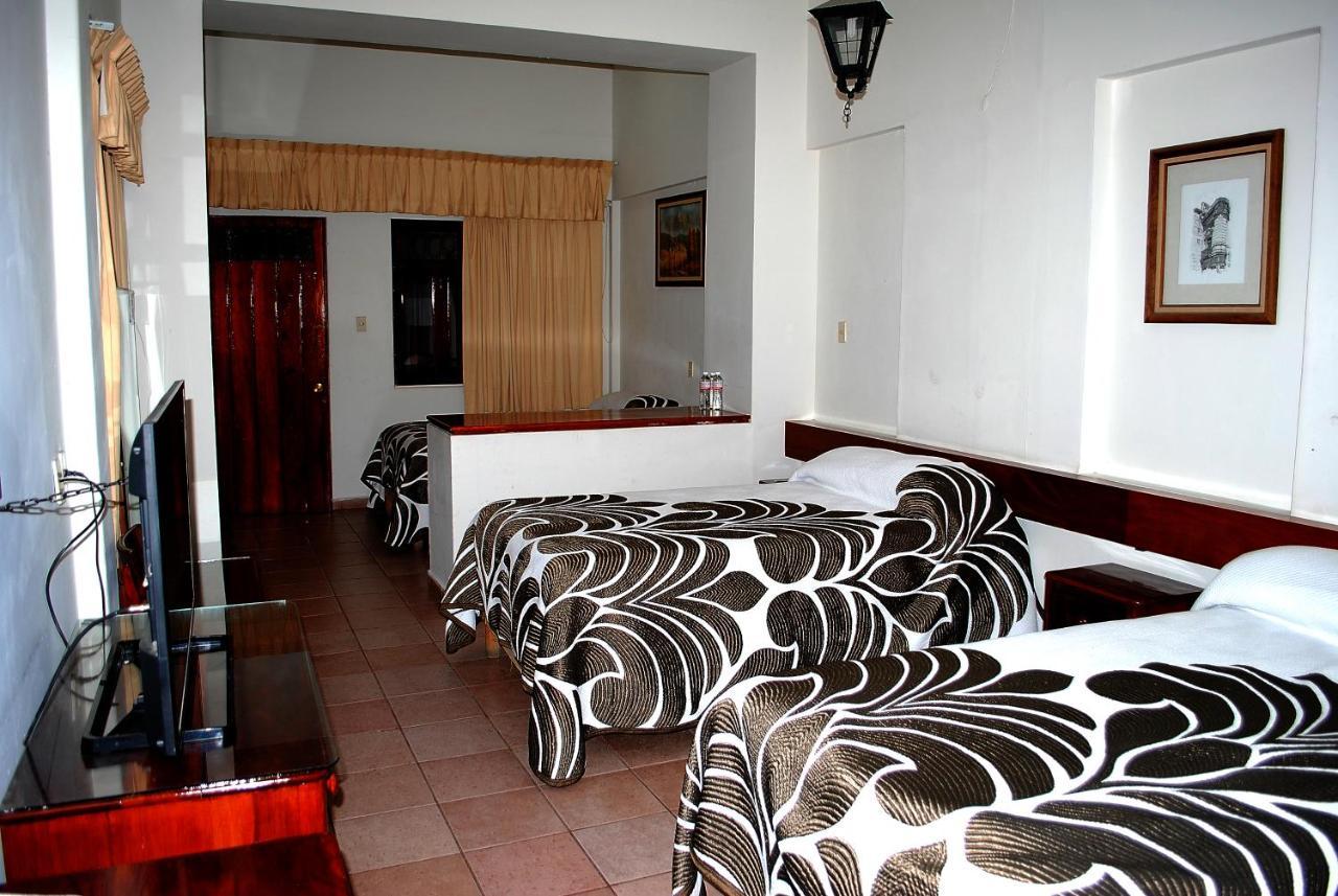 Hotel Posada Del Sol Apatzingán de la Constitución Εξωτερικό φωτογραφία