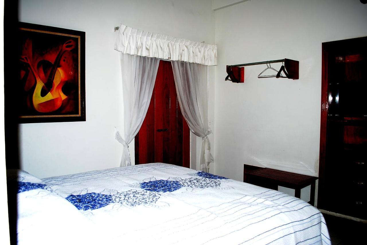 Hotel Posada Del Sol Apatzingán de la Constitución Εξωτερικό φωτογραφία